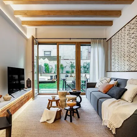 アパート Tinghir - 2 Bedrooms And Pool In Gracia バルセロナ