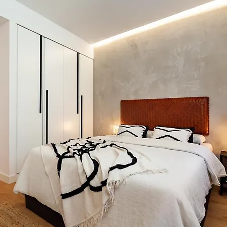 アパート Tinghir - 2 Bedrooms And Pool In Gracia バルセロナ