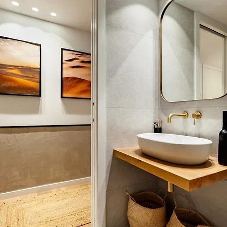 アパート Tinghir - 2 Bedrooms And Pool In Gracia バルセロナ